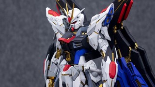 Berbagi warna semprotan MG Strike Freedom gk