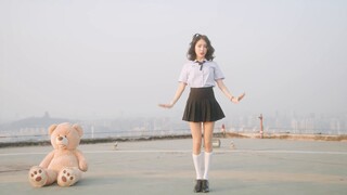 Hi! Do your classmates play together on the rooftop after school?