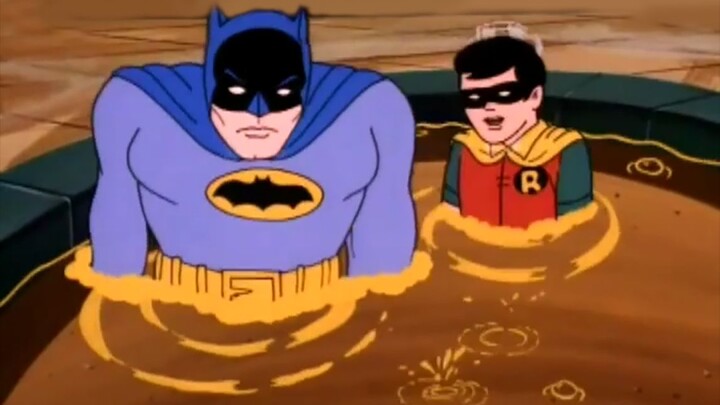 Batman, tại sao màu nước lại có vẻ hơi lạ thế?