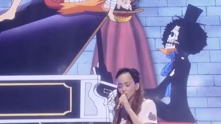 Ca khúc chủ đề "Vua Hải Tặc" live của Namie Amuro Hope
