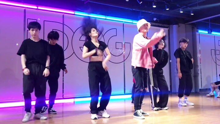 【Big Bell】Zhang Yixing-《Honey》 Dance studio cover (support version).