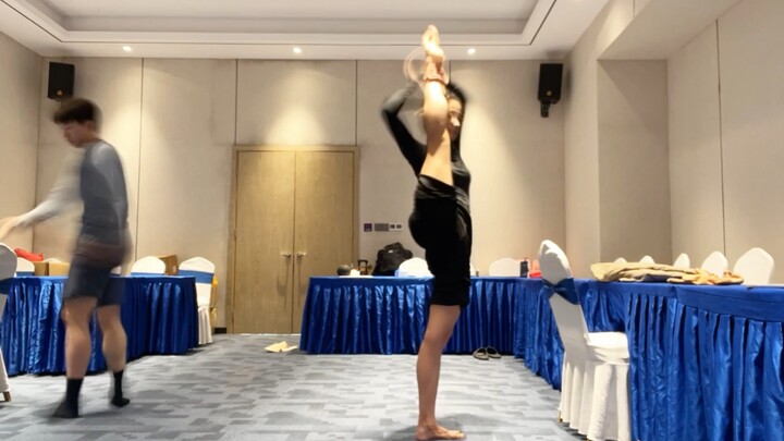 [Latihan Harian - Keterampilan Dasar] Li Yiran | Menari