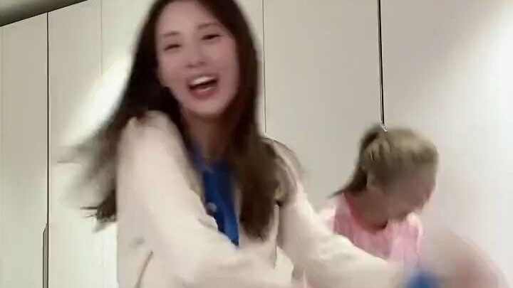 Girls' Generation x Hyoyeon's new song "Second" challenge dance video