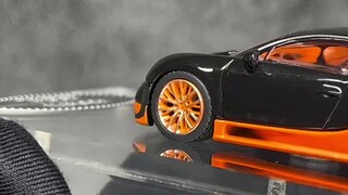 Finally, there is a small-scale Bugatti car model with fine workmanship!