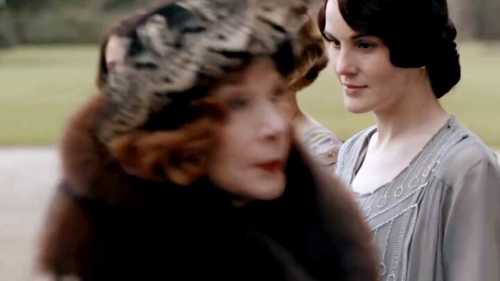 [Downton Abbey] Nenek Amerika tiba dan semua orang mengeluhkannya begitu dia keluar dari mobil!