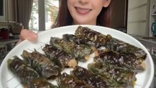 Baru tau daun sirih ternyata dipakai buat masak …. Berapa kali lewat beranda aku , masakan Vietnam