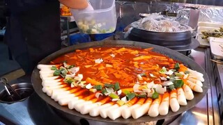 Korea Street Food " Jajanan Yang Wajib Di Coba Saat Liburan Ke Korea. Tteokboki dan Kawan-kawan "