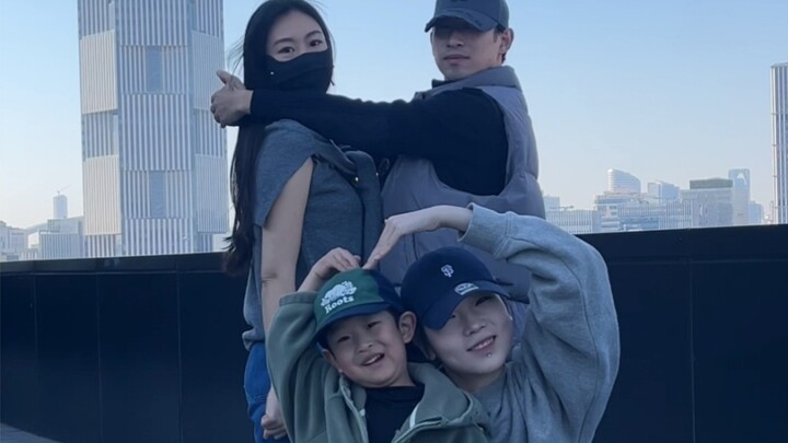 Wang Moli's family is still short of two people. Today is the day for Zhong Ge to show his affection