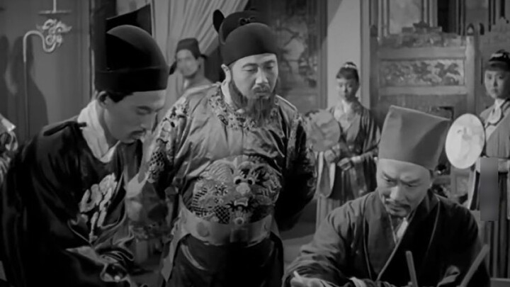Costumes in the first Ming Dynasty costume film in New China [Li Shizhen]