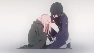 Câu đầu tiên của Zero Two Society là "Em", câu thứ hai là "Zero Two", và câu thứ ba là "Darling".