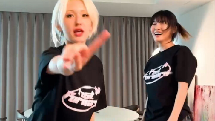 Thử thách Fast Forward của SOMI và Kim Chungha