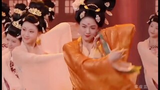 “这天下风情千万般 值得觊觎一眼”
