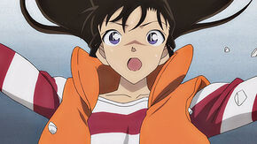 Movie 17 : Con mắt bí ẩn ngoài biển khơi | Detective Conan