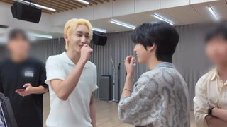 Zhicheng yang muncul di akun resmi boystory~