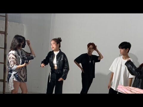 Kpop random dance