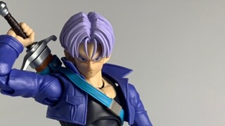 สอนวิธีแก้ปัญหา Bandai SHF Trunks 2.0 ทีละขั้นตอน สาวเวียดนามทำลายดีไซน์ดีๆ อีกครั้ง