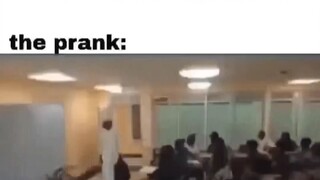 PRANK NYA GAK NGOTAKK