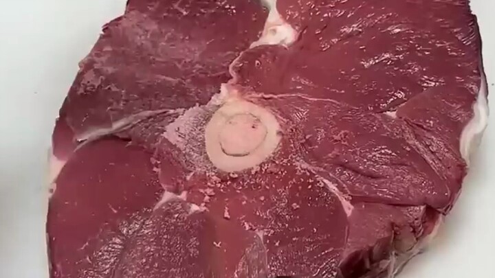 Steak besar di Tom dan Jerry