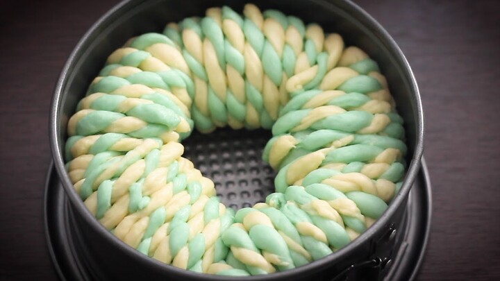 PRETTY WOOL ROLL BREAD RECIPE