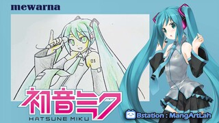 Mewarna Hatsune Miku