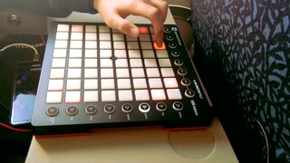 [Music]Playing Launchpad on a plane: <Purple Dragon>