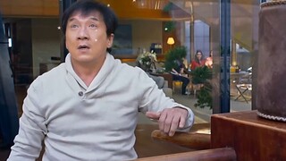 Thành Long tập đánh người gỗ khiến các cô gái nước ngoài choáng váng