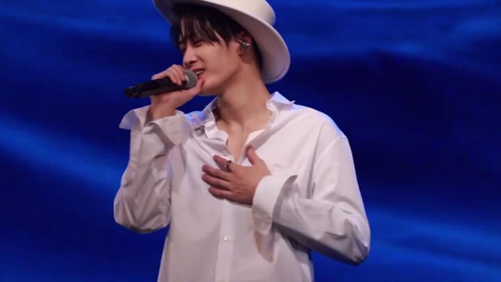 [Tan Jianci] การแลบลิ้น การเต้นรำ การยิ้ม การเติมปากกา คุณชอบอันไหนมากกว่ากัน?