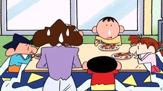 Crayon Shin-chan: Shin-chan meninggalkan teman-temannya di rumah untuk makan malam, tapi tiba-tiba m