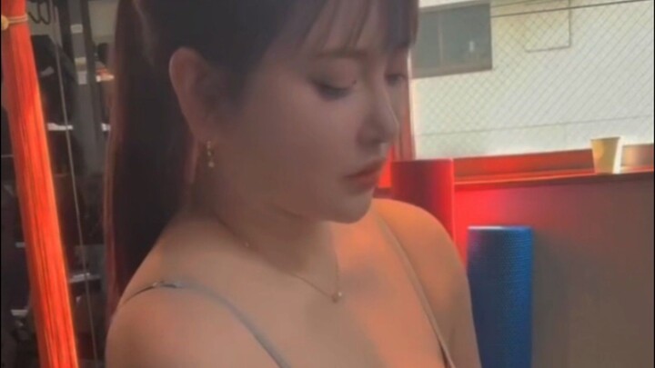 angkat beban 🍑🍑