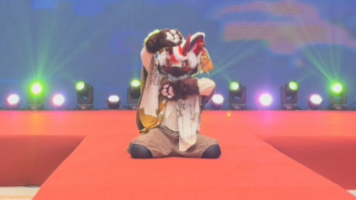 [เวทีฟรีเกาะหยุนโยว] ชอบเต้นแย่เลย