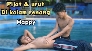 DIWAN PIJAT di kolam renang❗relaksasi pijat sambil berenang | pijat dan urut anak remaja | komedi