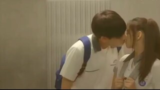 【高甜学长电梯强吻】学长暗恋学妹，在电梯中忍不住强吻学妹kiss【甜蜜吻戏合集】cut-学生时代的青春与暗恋爱情