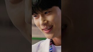 This scene gives me butterflies🦋🤭#kdrama #shorts #cute #ytshorts  #lovelyrunner #byeonwooseok
