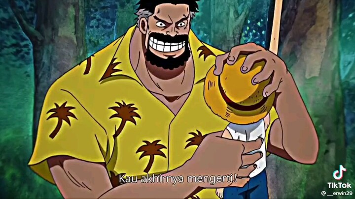 Luffy emng beda
