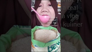 DYMA KULINER 💕ASMR RAW RICE EATING 💕Makan Beras Mentah💕 #shorts #mukbang @dymavlog @Dymakuliner