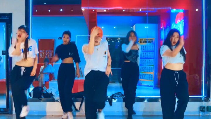 【CUBE Dance Studio】Biên đạo "On The Ground" của Xiaolong