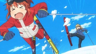 sok banget bisa main ski,padahal ga bisa cewek  ini di tendang dari ketinggian