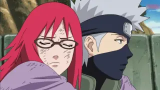 Kakashi's back scene in Naruto and the princess hug