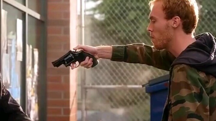 The Flash: Thank you for giving me another chance to show off. The robber: ?????