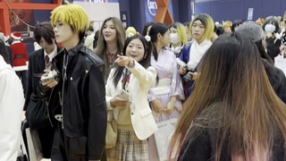 Tìm kiếm trên toàn bộ internet về hai cosplayer này từ Chỉ bóng chuyền