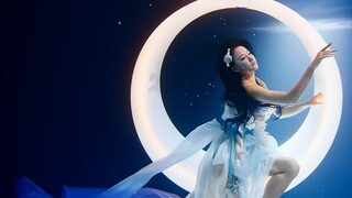 It took 30 days to perform Meng Qingyang's "Waiting for the Moon over the Magic Sea" underwater, dan