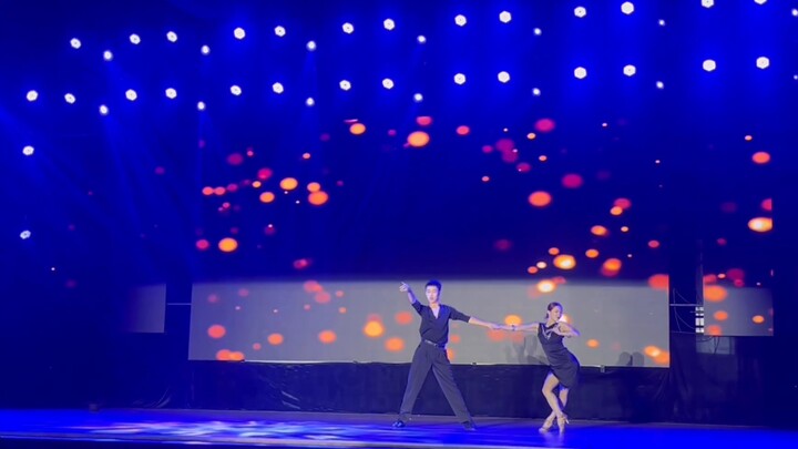 【Sichuan University】Latin Show Latin duo stage cover Shen Xiaoting's national standard dance at the 