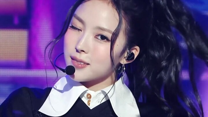 MEOVV's comeback pre-song Hands Up