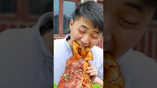 mukbang | pig head | Spicy Pork Head | funny mukbang | funny video | fatsongsong and thinermao