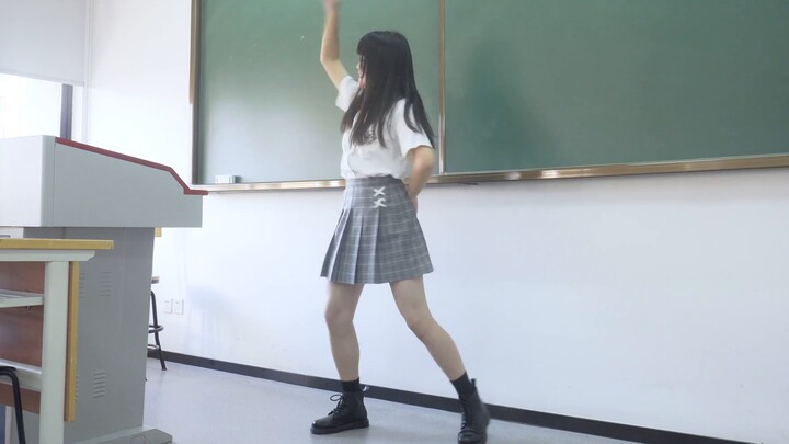 【Rong Jiu】I really want to see you!｜Flip and dance AKB48 in the classroom 会いたかった
