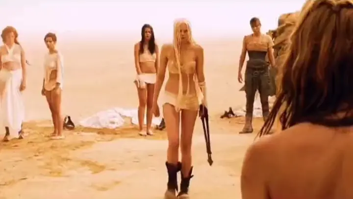 Hidden cam - topless bitches on beach