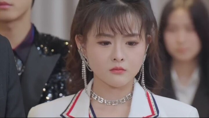 เจ้าหญิงน้อยของ 4 CEO ปกปิดตัวตนทำเป็นเด็กฝึกงาน แต่ถูกคนแอบอ้างดูถูก และสุดท้าย