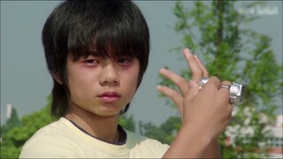 Transformasi anak di bawah 18 tahun di Kamen Rider