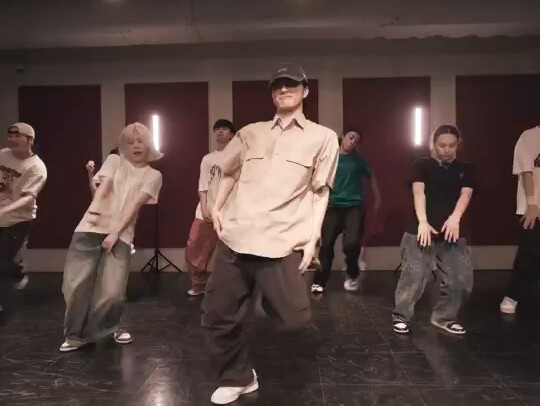 什么是hiphop？ 其实就是别人感觉很轻松，其实累的一批！