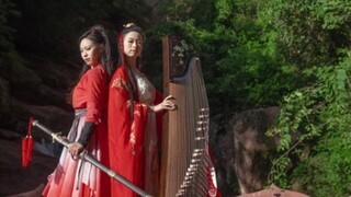 After half a year, two shades of Chinese red reunited at Chishui Waterfall! A piano and a sword, rea
